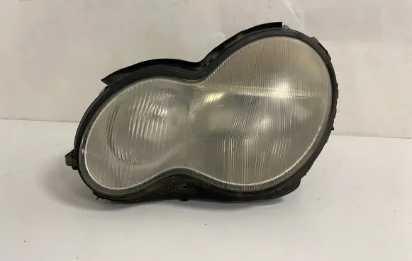 Mercedes-Benz C W203 Headlight/headlamp A2038200161 0301166201
