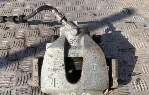 Volvo V40 Front brake caliper
