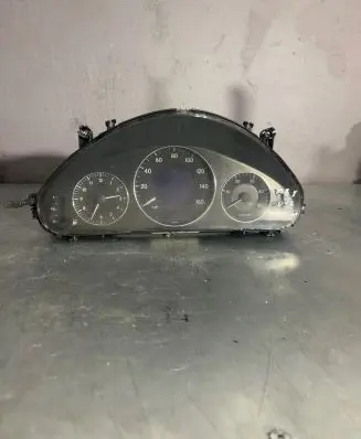 Mercedes-Benz E W212 Speedometer (instrument cluster) A2115405911 110080250010 001583