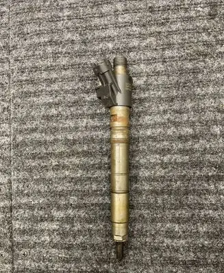 Volvo V50 Fuel injector 0445116045
