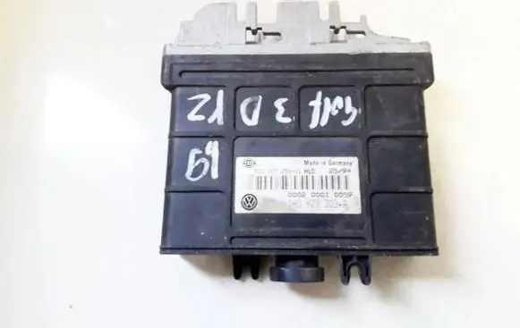 Volkswagen Golf III Engine control unit/module 1h0927303a 5ds007256-01
