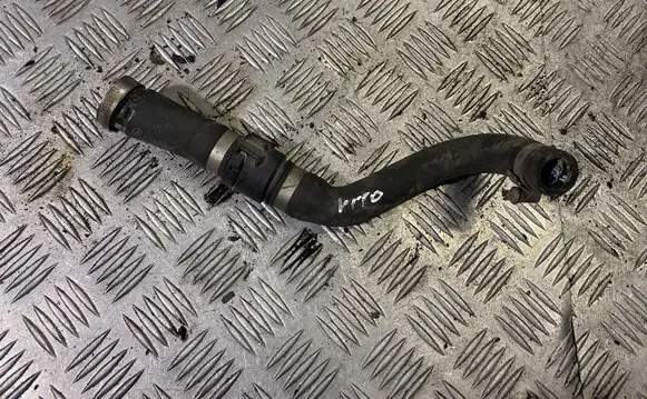 Mercedes-Benz Vito Viano W639 Engine coolant pipe/hose