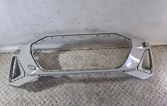 Audi e-tron Front bumper 4KE807437C 4KE807437D