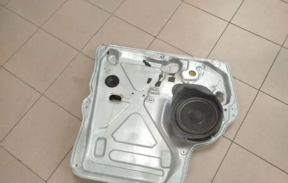 Volkswagen Multivan T5 Front door electric window regulator 7H0837729G 7EO035411A