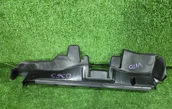 Mercedes-Benz Vito Viano W447 Intercooler air channel guide A4475051800
