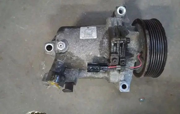 Nissan Pulsar Air conditioning (A/C) compressor (pump)