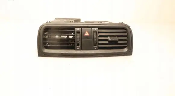Skoda Fabia Mk2 (5J) Dashboard air vent grill cover trim 5J0820951S