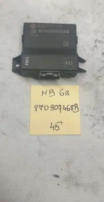 Audi A5 8T 8F Gateway control module 8T0907468R