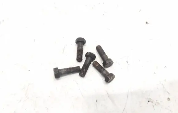 Opel Astra G Nuts/bolts 