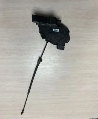 Volvo XC60 Front door lock 30699441