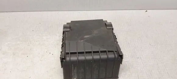 Volkswagen Caddy Fuse box cover 1K0937132F 014189871 017180061