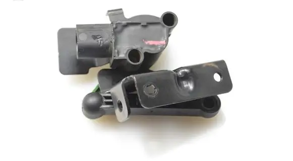 Volkswagen Passat Alltrack Air suspension front height level sensor 5Q0907503