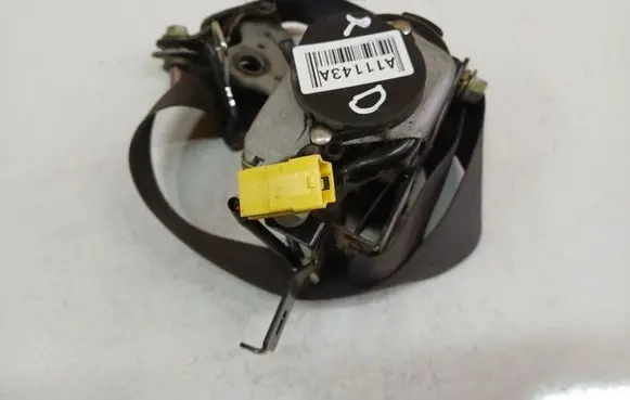 Honda Accord Front seatbelt 0432072