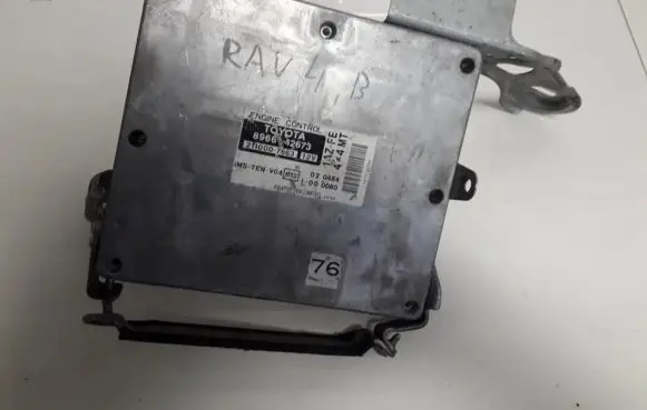 Toyota RAV 4 (XA20) Engine control unit/module 896642673 8966-42673