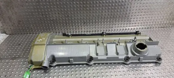 BMW 5 E34 Rocker cam cover 1722383