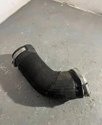 Intercooler hose/pipe