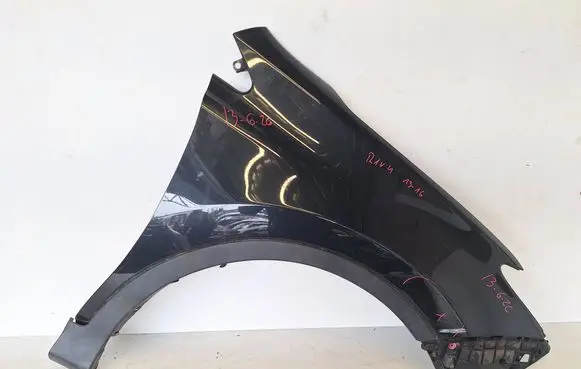 Toyota RAV 4 (XA40) Fender