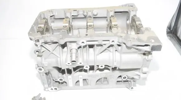 BMW 3 E90 E91 Engine block 2285303 11112285303 7811138