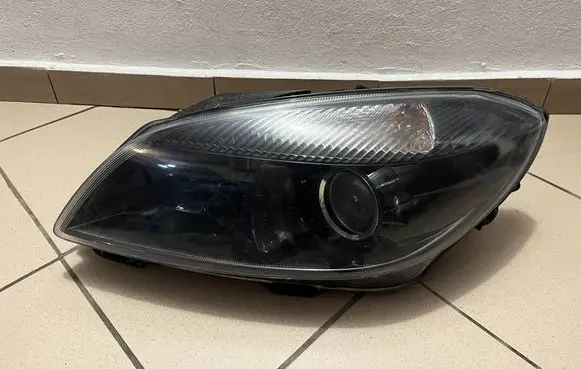 Skoda Fabia Mk2 (5J) Headlight/headlamp FABIAIILIFT