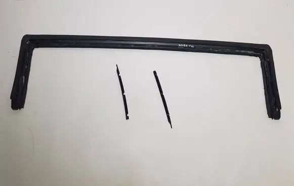 Mercedes-Benz SL R230 Rubber seal tailgate window/glass A2307901198FD A2307901198