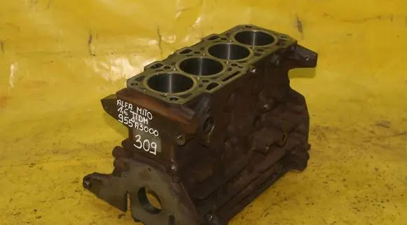 Alfa Romeo Mito Engine block 