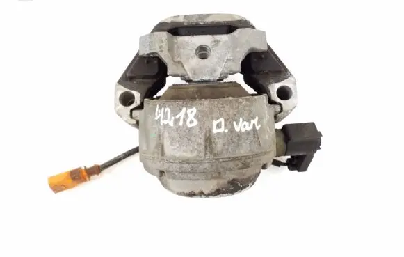 Audi A8 S8 D4 4H Engine mount bracket 4G0199381LD