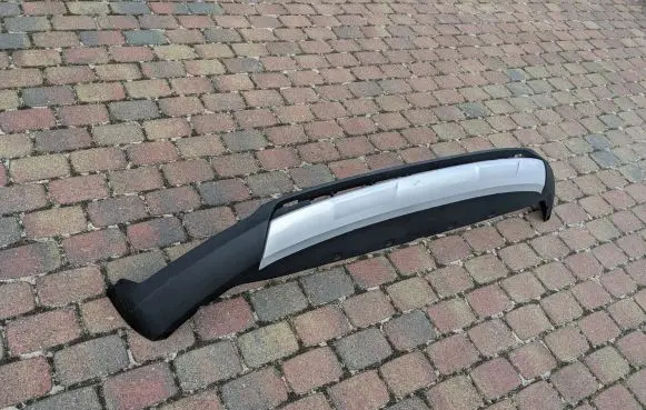 Volvo XC40 Front bumper lip 30747788 31449340