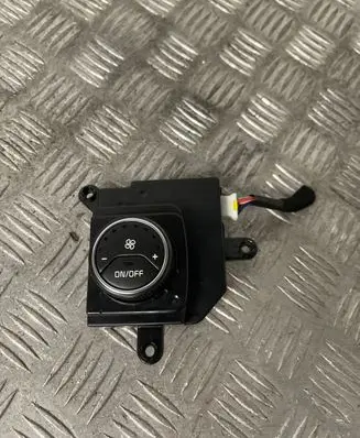 KIA Sorento Climate control unit 97983C5000