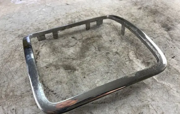 Jeep Grand Cherokee (WK) Gear shifter surround trim plastic
