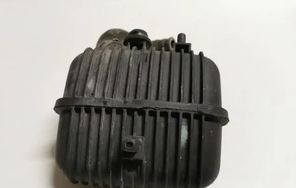 Audi A6 S6 C6 4F Vacuum air tank 8E0129955 4F0145832B