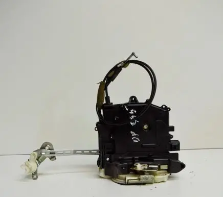 Mitsubishi Outlander Front door lock 07118