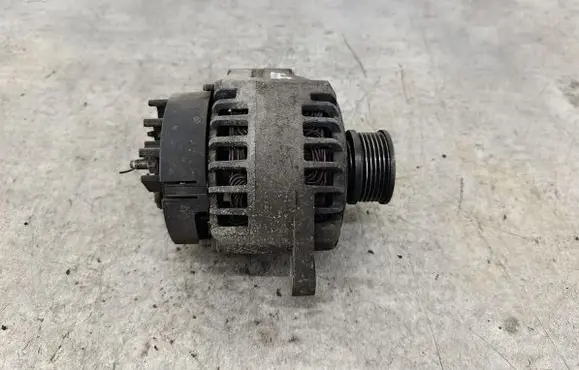 Opel Vectra C Generator/alternator 