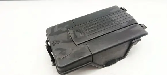 Volkswagen PASSAT B7 Battery box tray cover/lid 3C0915443A