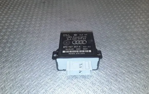 Audi A8 S8 D3 4E Light module LCM 5LA00837903 8P0907357H