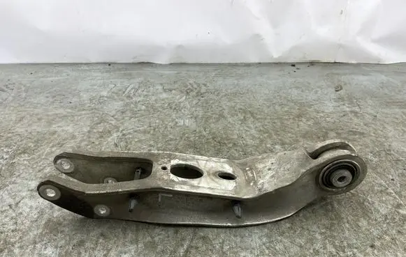 Audi Q7 4M Rear upper control arm/wishbone 4M0505311H