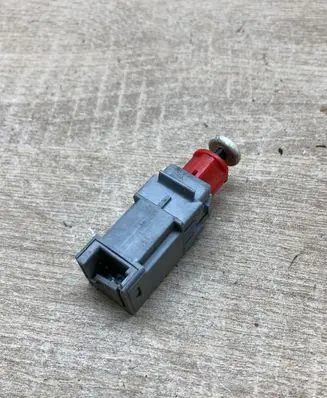 Opel Zafira A Brake pedal sensor switch 09185907