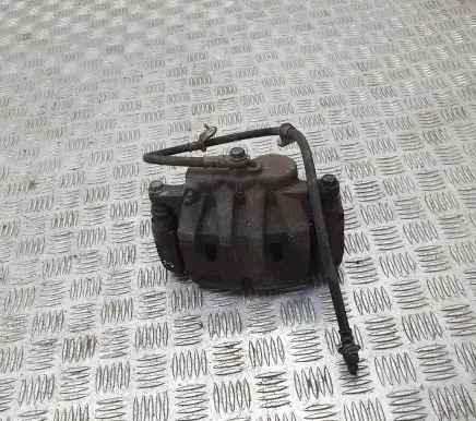 Toyota RAV 4 (XA40) Front brake caliper