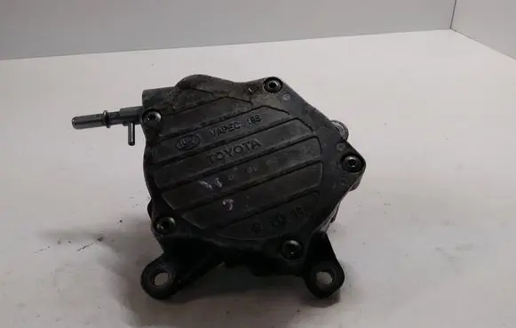 Toyota Avensis T250 Vacuum pump 27060698