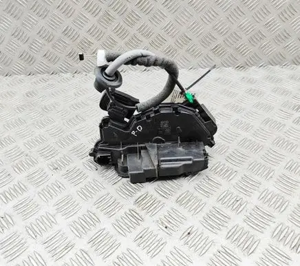 Audi Q3 F3 Front door lock 5TC837016