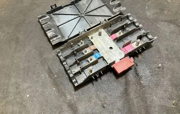 Volkswagen Crafter Fuse box set 7C0937517AE