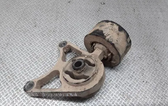 Land Rover Freelander Rear differential mounting bracket 