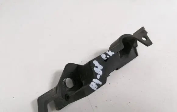Audi A4 S4 B8 8K Front bumper mounting bracket 8K0807283