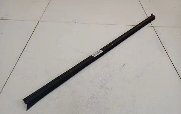 Ford Mondeo Mk III Rear door glass trim molding 
