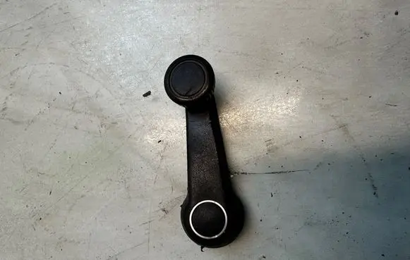 Volkswagen Transporter - Caravelle T3 Front door window winding handle 111837579B