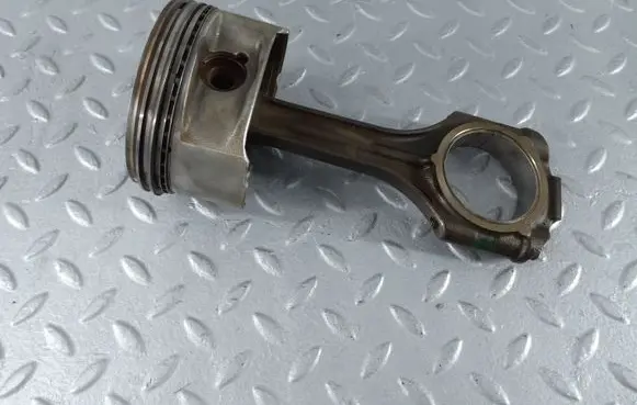 Piston