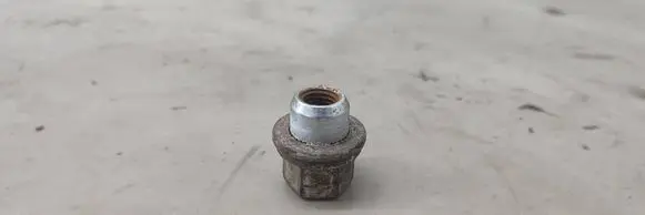 Toyota RAV 4 (XA20) Nuts/bolts 