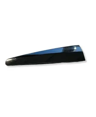 Dodge RAM 1500 DS Fender trim (molding) 68247518AD