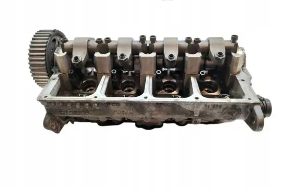 Volkswagen PASSAT B5.5 Engine head 038103373R