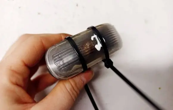 Saab 9-5 Front fender indicator light E17649
