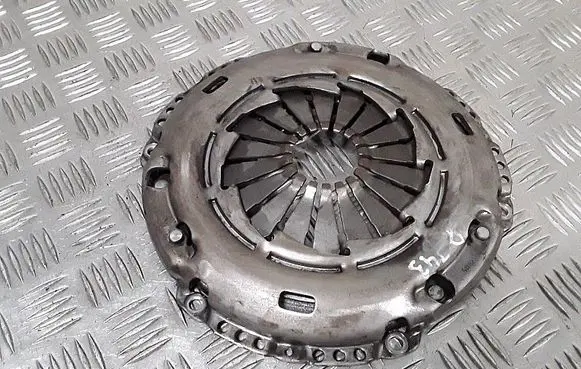 Audi A3 S3 8L Pressure plate 124032110